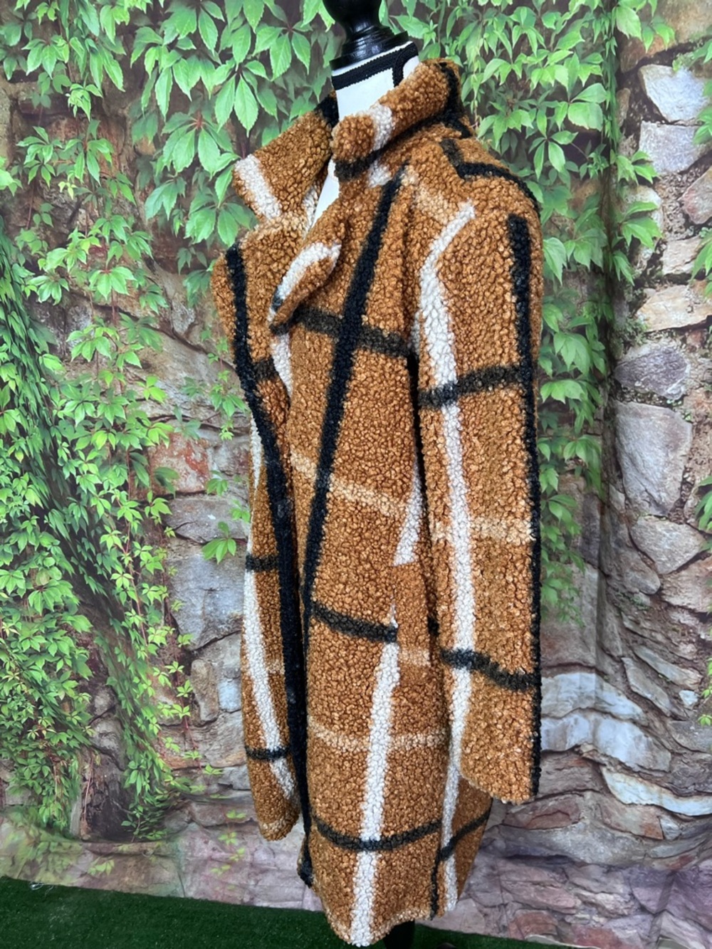 STOOSH Camel Plaid Boucle Relaxed Fit Snap Front Fall Downtown Statement Coat, S - Picture 4 of 10